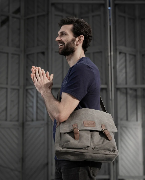 Spitfire Canvas Messenger Bag - Image 3