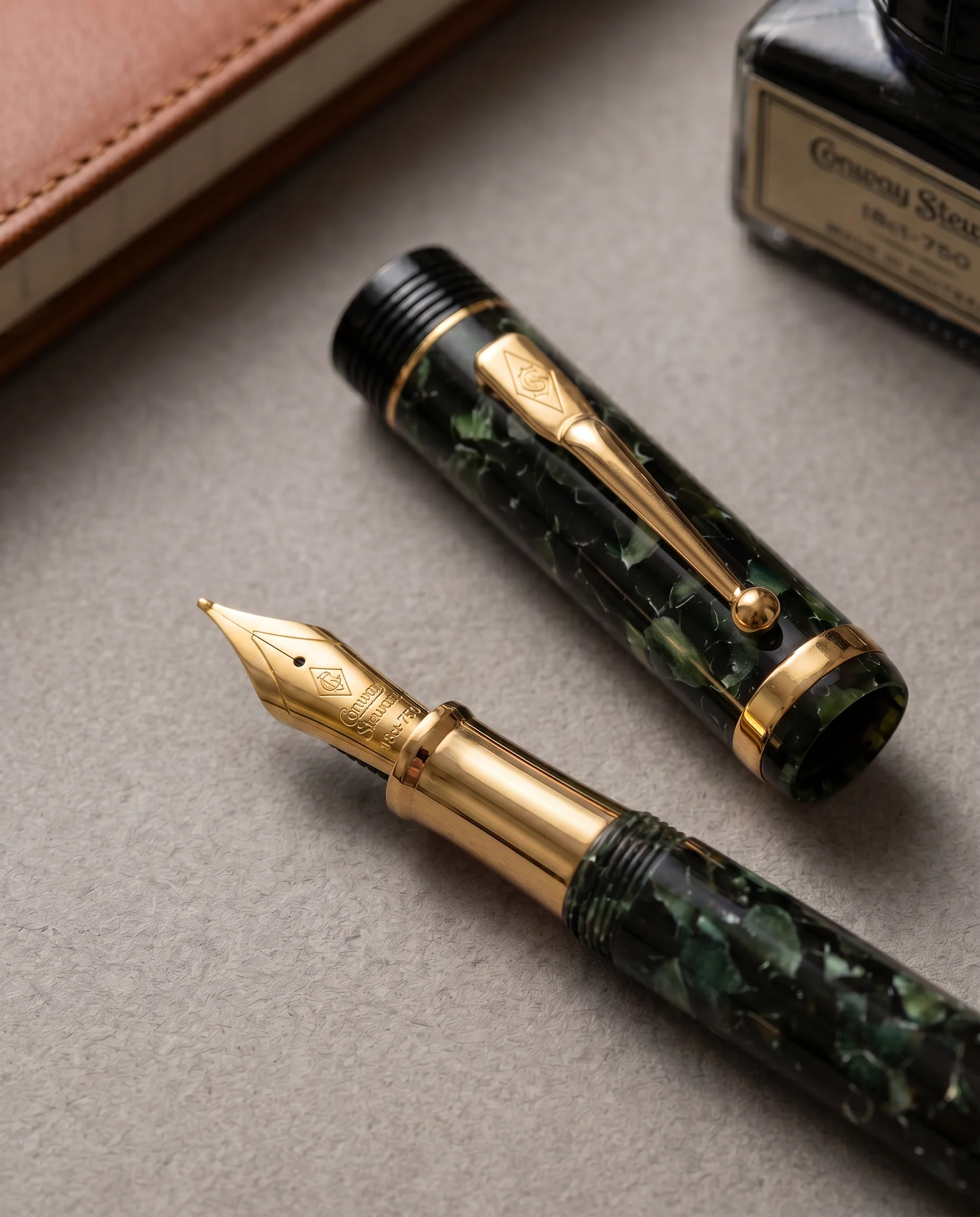 Conway Stewart Churchill Green Pen - Image 12